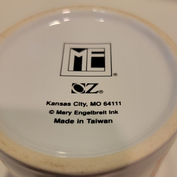 Mary Engelbreit "Are YOU on this list" Christmas mug. From OZ, Kansas City,  MO - Picture 3 of 8